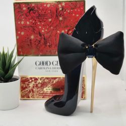 Carolina Herrera 

Good Girl Bowtastic Eau De Parfum

 2.7 fl 