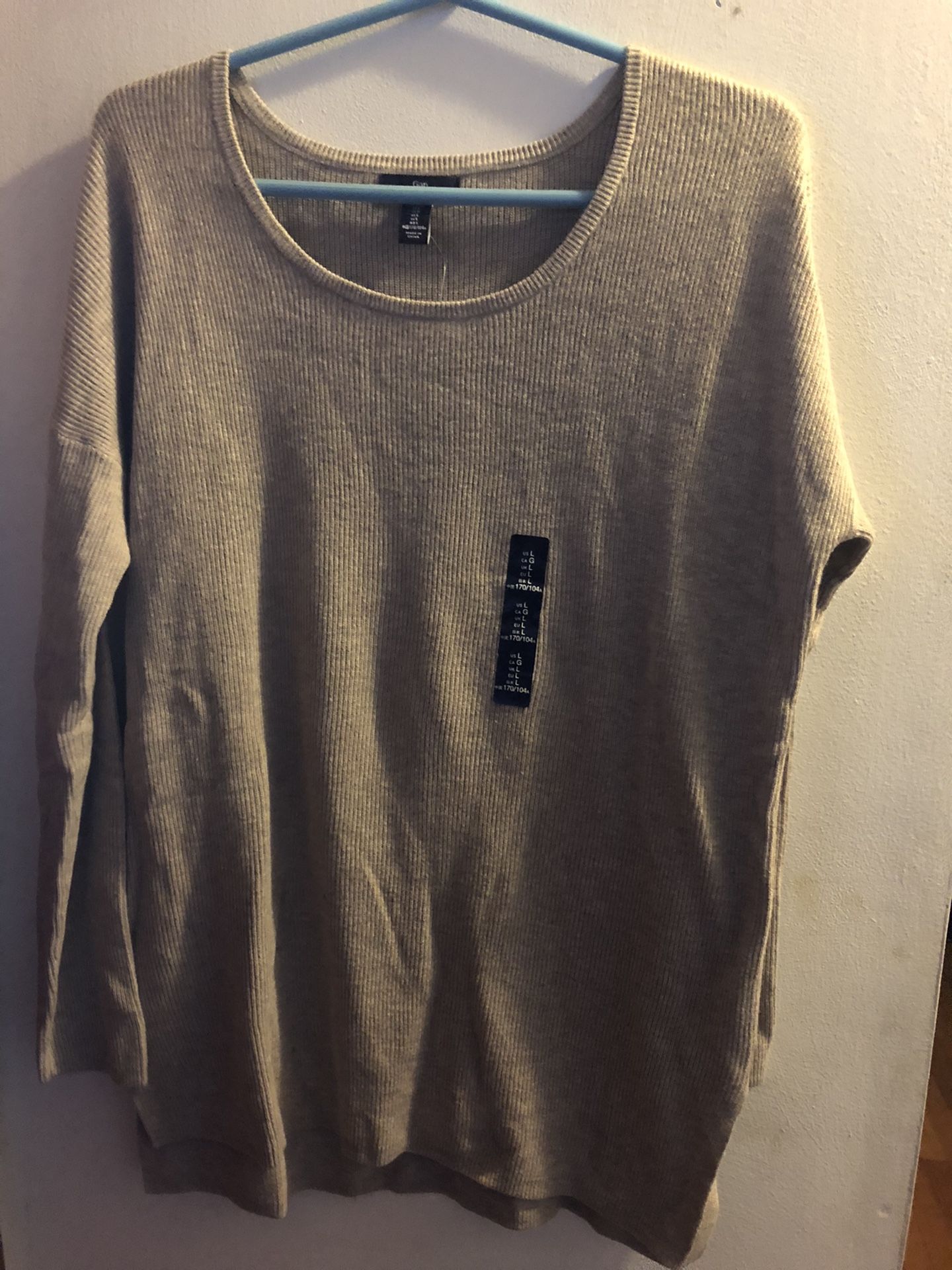 Women’s size L sweater & skirt