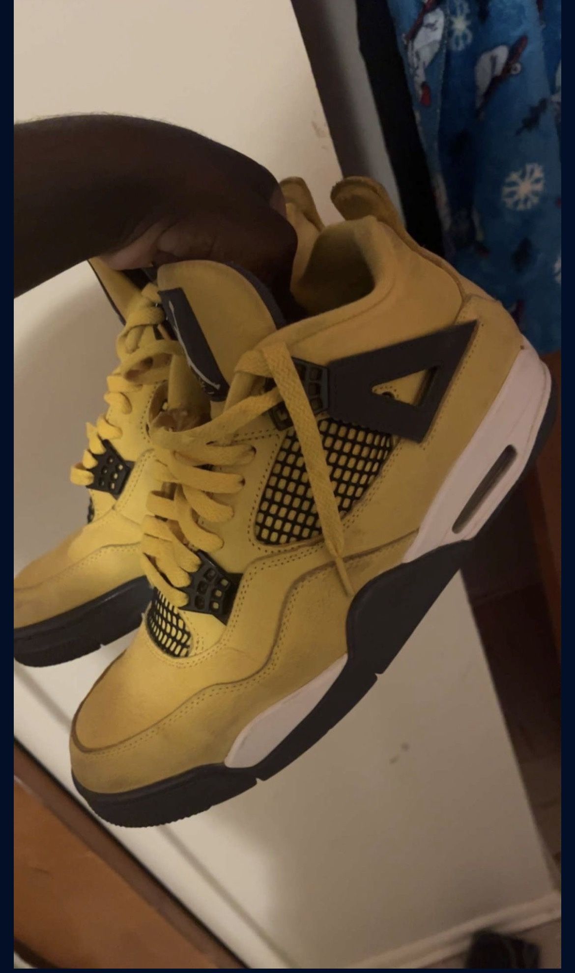 Jordan 4 Yellow 