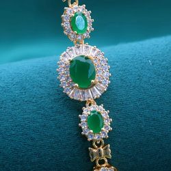 Exquisite Round Cut Emerald Green 14K Gold Plated Cubic Zirconia Luxury Bracelet