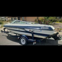 1994 Mariah boat 19ft Seats 8