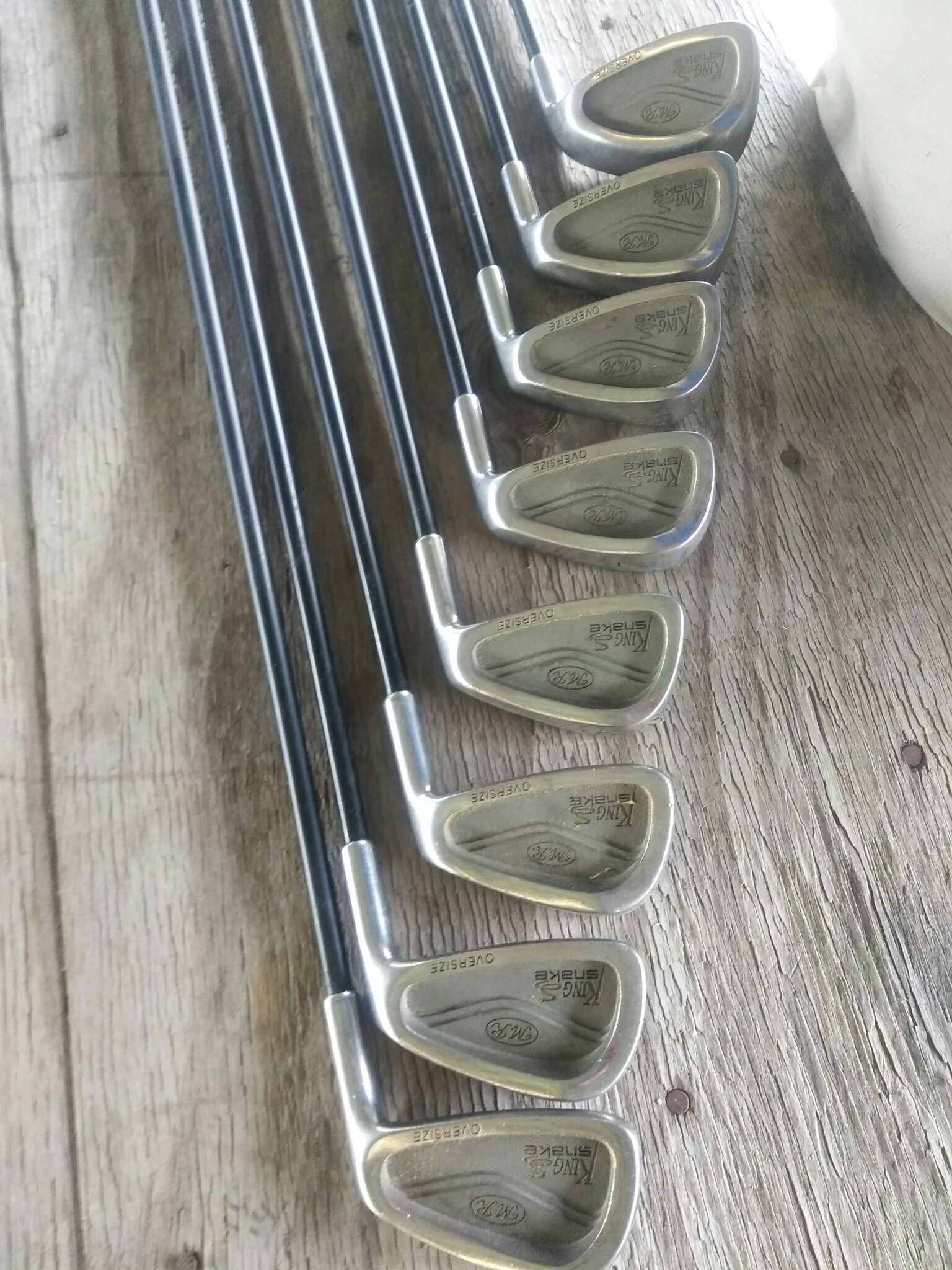Set of golf irons