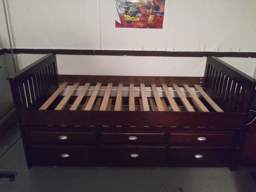 Twin bed with Trundle Bed