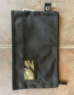 Husky Document Pouch