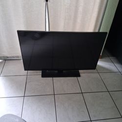 INSIGNIA TV [NOT A SMART TV] GREAT CONDITION 