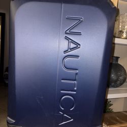 Náutica  troubling luggage