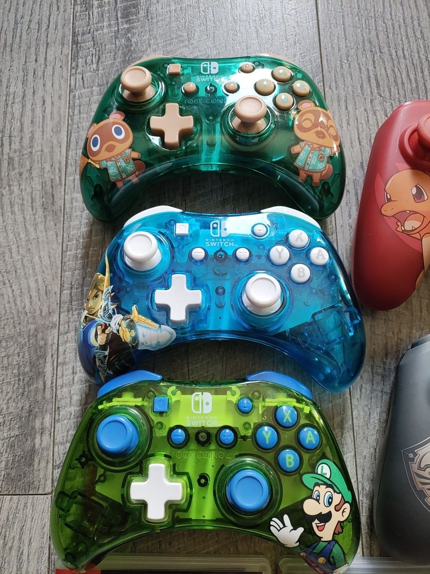 Nintendo Switch Wired Controllers Bundle (Wires No Included)