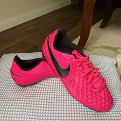 Girls Soccer ⚽️ Shoes 