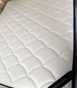 DreamCloud California King Mattress, like new ($899 new)