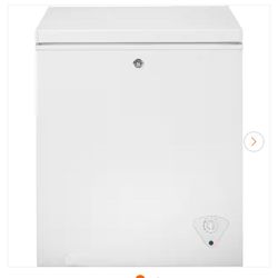 GE Garage Ready 5.1 cu. ft. Manual Defrost Chest Freezer in White