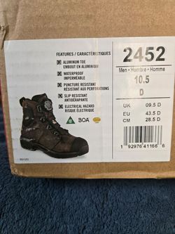 Men's Work Boot Size 10.5 Red Wings Model 2452