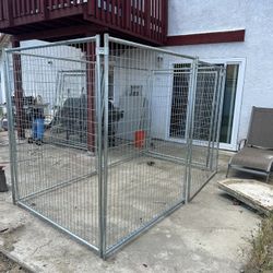 Dog Kennel. Welded Wire