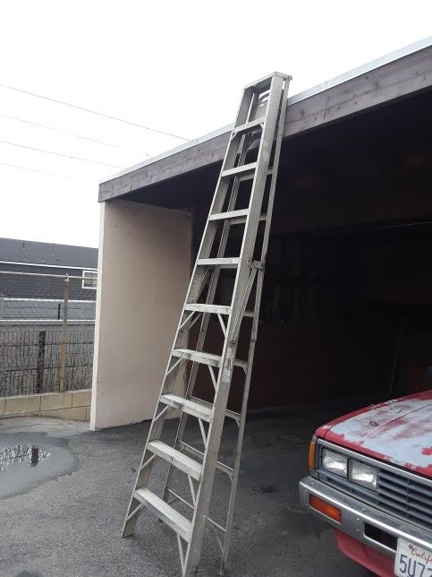 10 feet aluminium step ladder