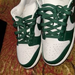 50$Grinch$Ter Dunks Low Size 12