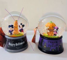 Brand new Adorable!©️Disney Halloween👻 🎃MICKEY & MINNIE 🎃👻 Glass globe