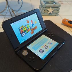 Nintendo 3DS XL Year of Luigi Edition 