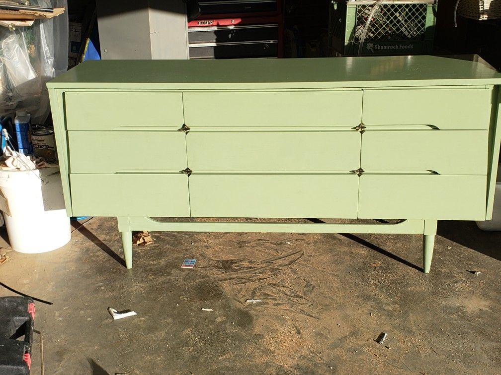 Kroehler Mid-Century Modern Dresser