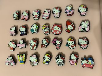 28 Hello Kitty Shoes Charms