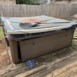 Free Hottub