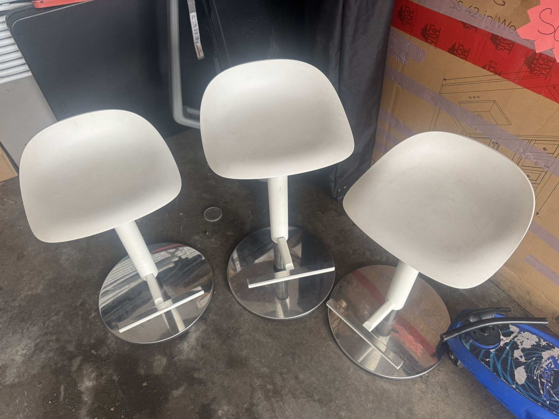 The IKEA JANINGE bar stool