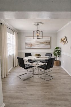Dining Table Round