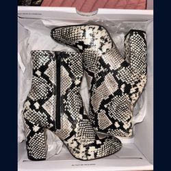 ALDO SNAKE PRINT BOOTS - BRAND NEW 6.5W