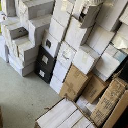 Plastic Plates,cups, And Utensils 