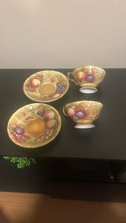 Aynsley Bone China Set
