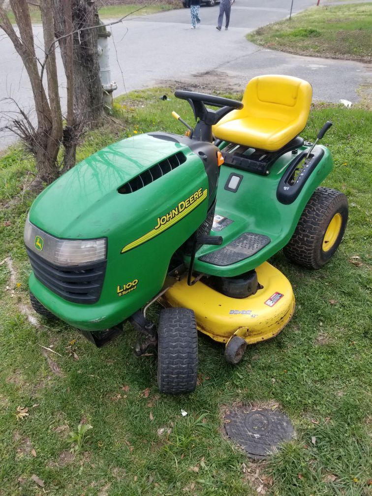 FREE DELIVERY- John Deere Riding Mower