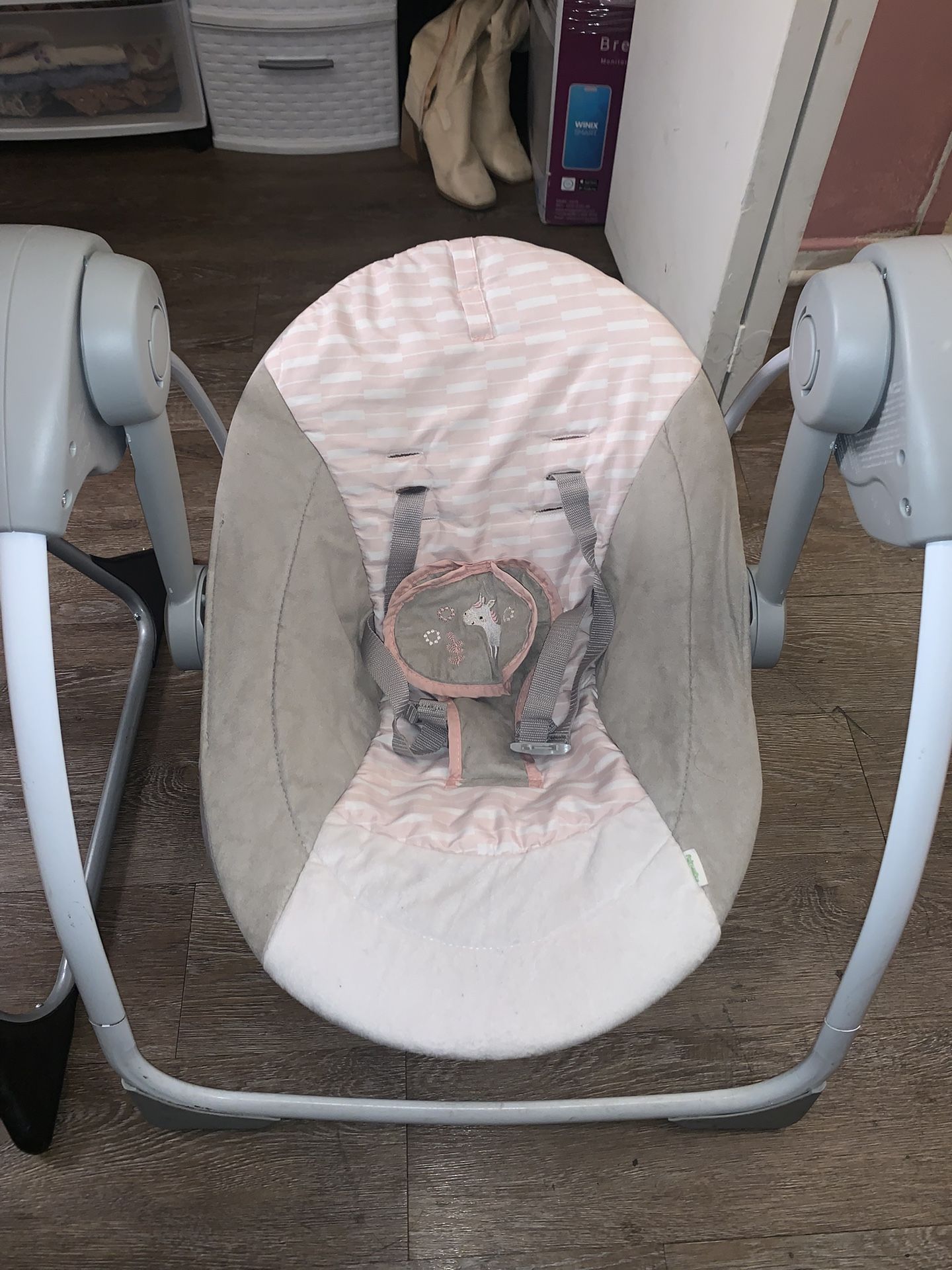 Baby swing
