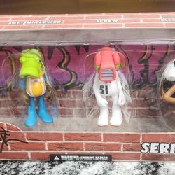 NEW Mark Bode Mindstyle SFBI Originals Series 1 Mini 2" vinyl figures $60 Retail Limited

Pick up 77095 near Telge/West