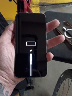iPhone 13 pro in blue impeccable condition