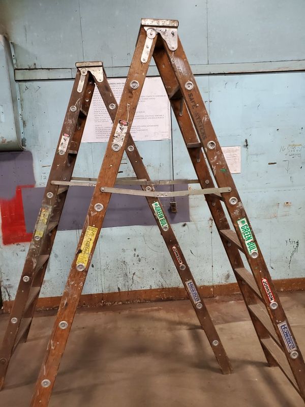 8' wooden painters ladder for Sale in Kent, WA OfferUp