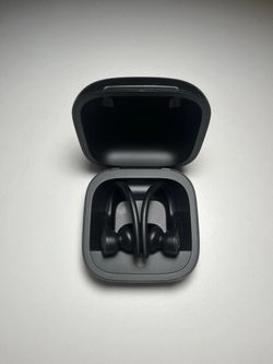 Power beats pro wireless earbuds