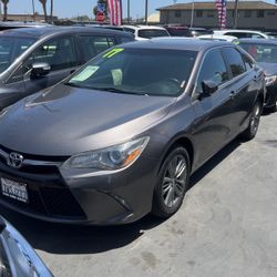2017 TOYOTA CAMRY SE 
