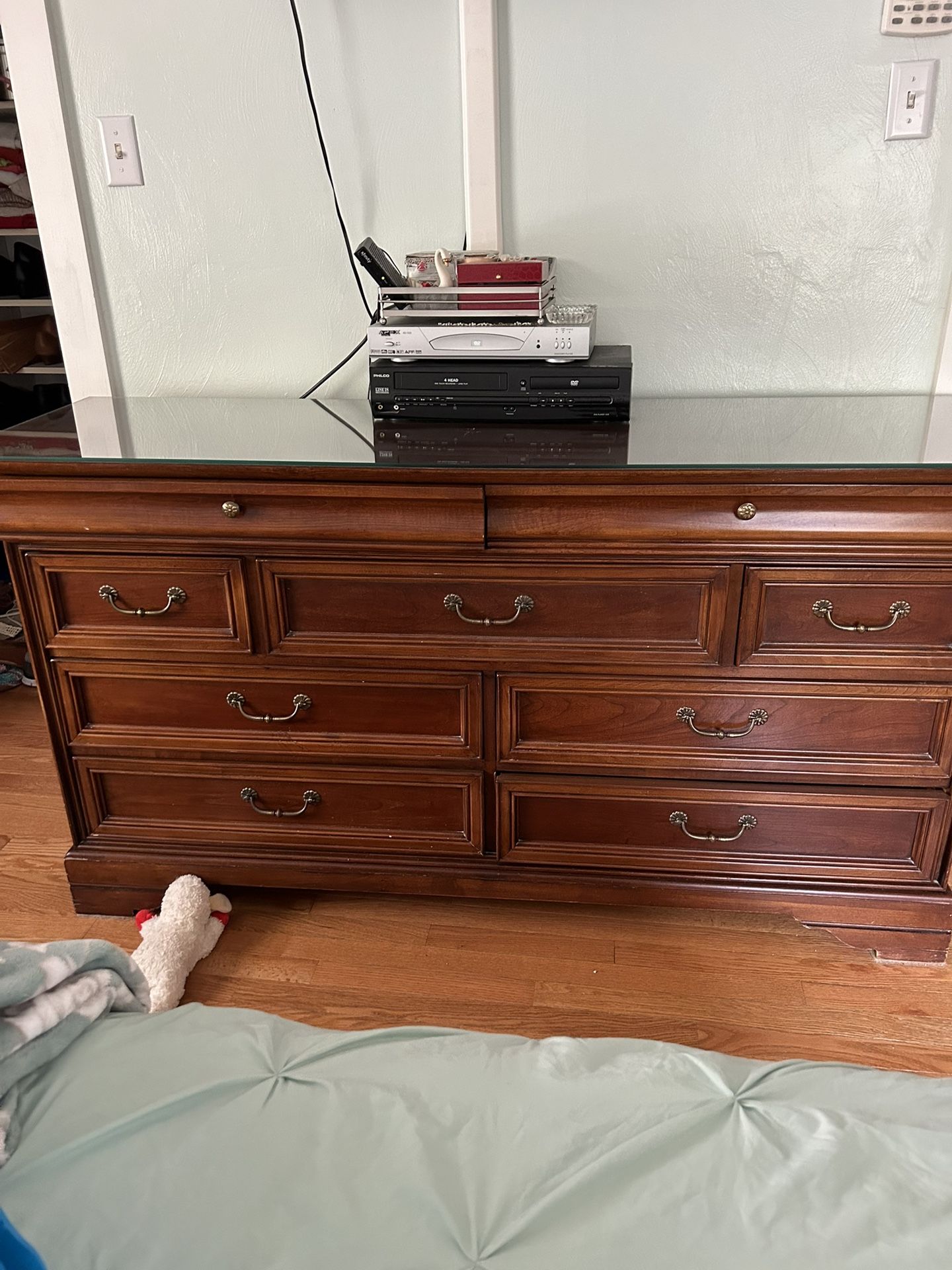 5 Piece Solid Wood Custom Queen Bedroom Set With Delivery