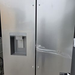 BRAND NEW French Door Refrigerator 