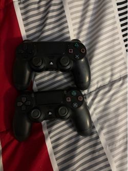 PlayStation 4 PS4 DualShock Wireless Controllers Count 2