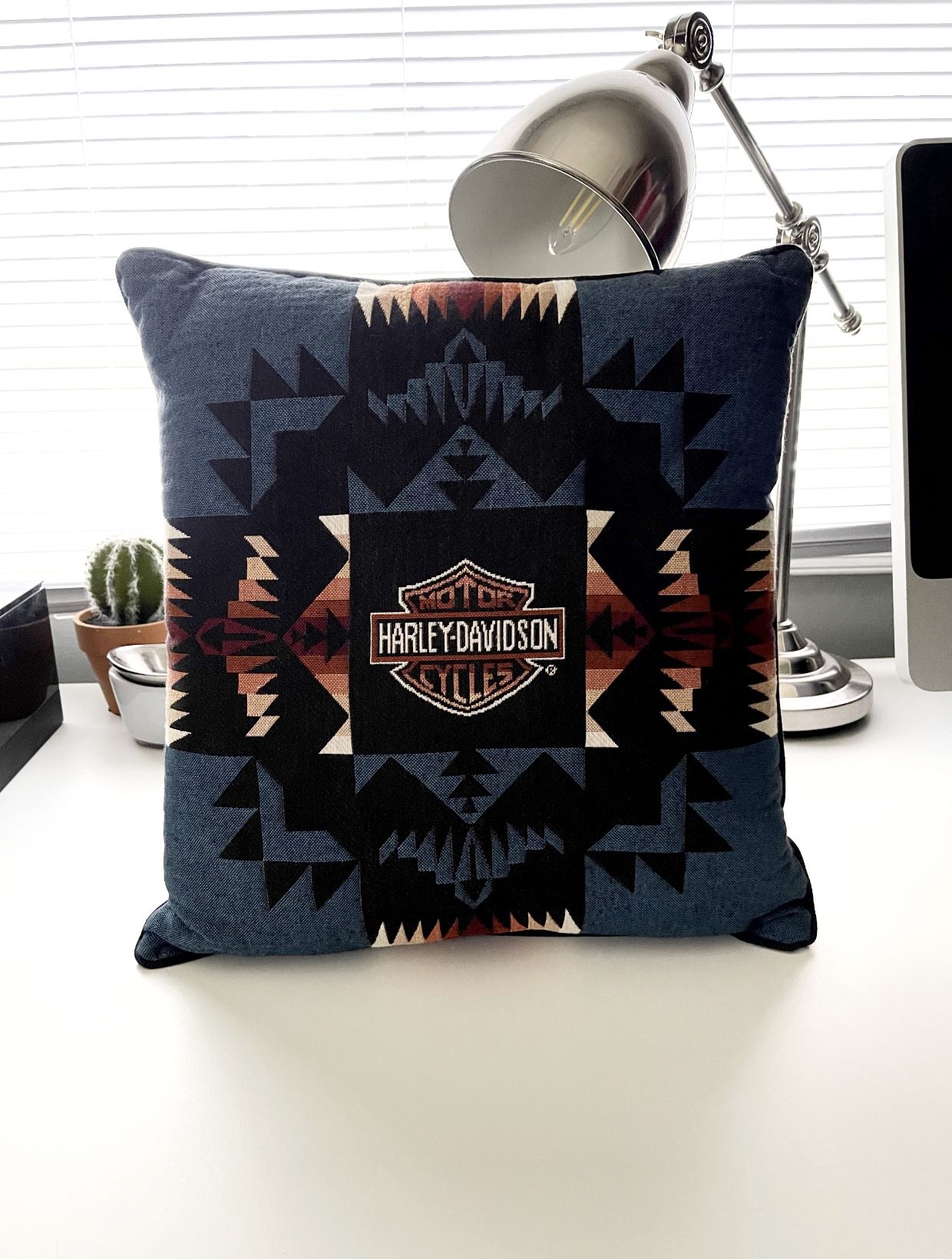 Harley Davidson Tribal print Throw pillow Like new retail $48 Excellent condition. Measurement 15 inches