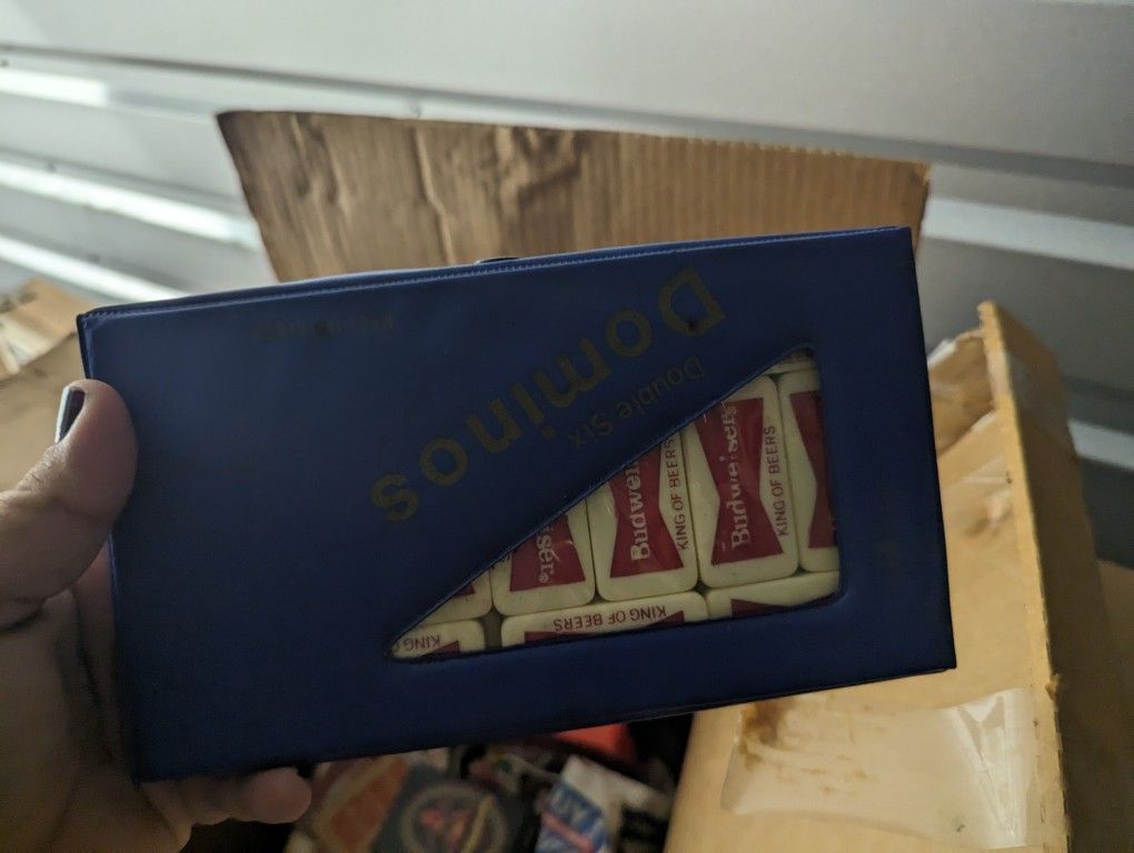 Budweiser Dominos