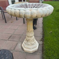 Ornate Pedestal Base And Scalloped Basin Concrete 2-Piece  Birdbath