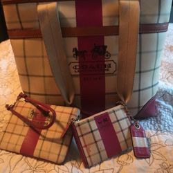Coach purse and wallet set