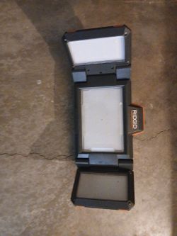 RIDGID R(contact info removed) Gen5X Hybrid Corded / 18V Cordless Folding Panel Light Tool Only