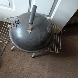Charcoal Grill Good Condition $10.00