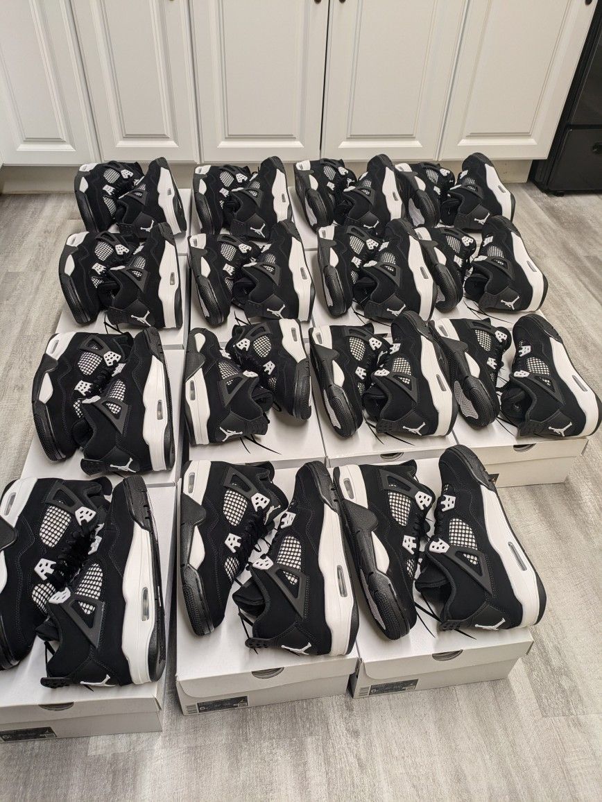 Air Jordan 4 White Thunder Sizes Available