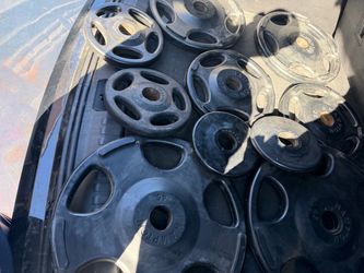 Very nice and durable Hampton Olympic grip rubber plates set. $350 Pair of 45 Pair of 35 Pair of 25 Pair of 10 Pair of 5 Hampton’s grip plates are ful