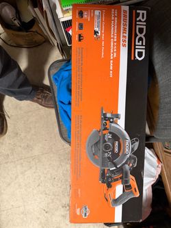 RIDGID 18V Brushless 7-1/4 In. Circular Saw Kit