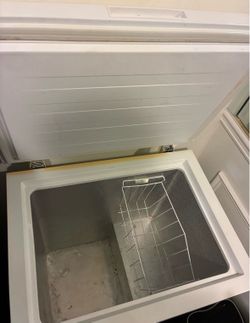 Deep freezer