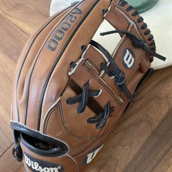 Wilson A2000 12in New Brown Leather Glove 