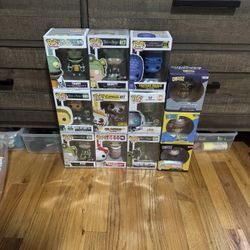 collectibles bundle (funkos, dorbz, figpin,etc.)